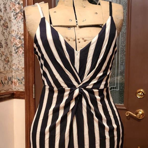 NWT H&M Dress Small - Picture 2 of 16